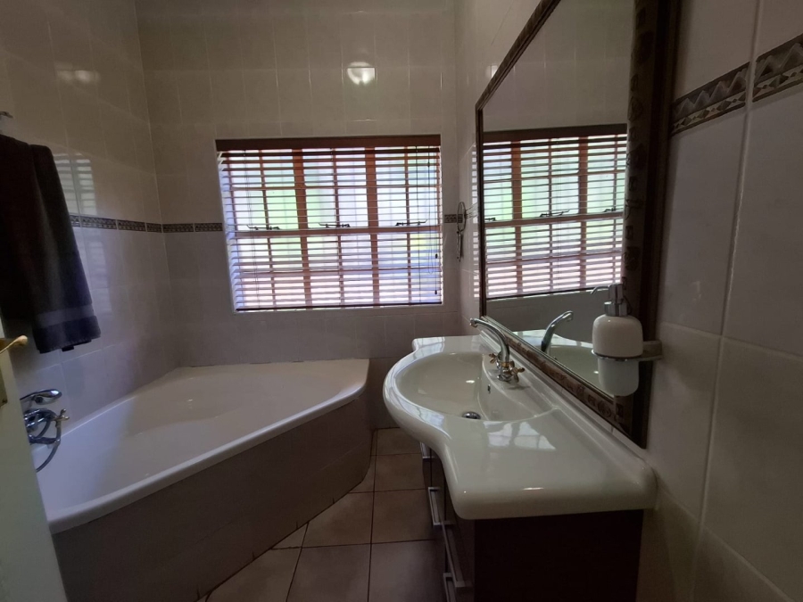 4 Bedroom Property for Sale in Protea Park North West